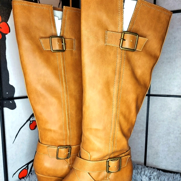 Steve Madden Definiit Cognac Calf Boots - Picture 2 of 6